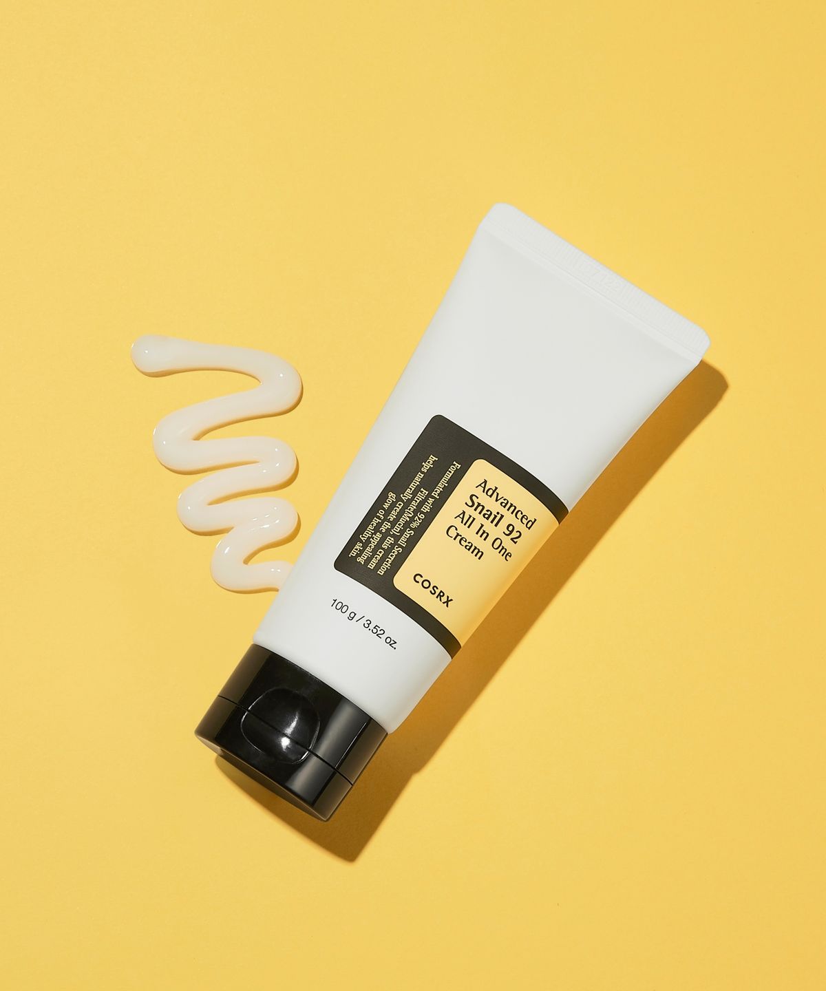 Close-up of snail secretion filtrate-based Korean moisturizer for skin barrier repair image